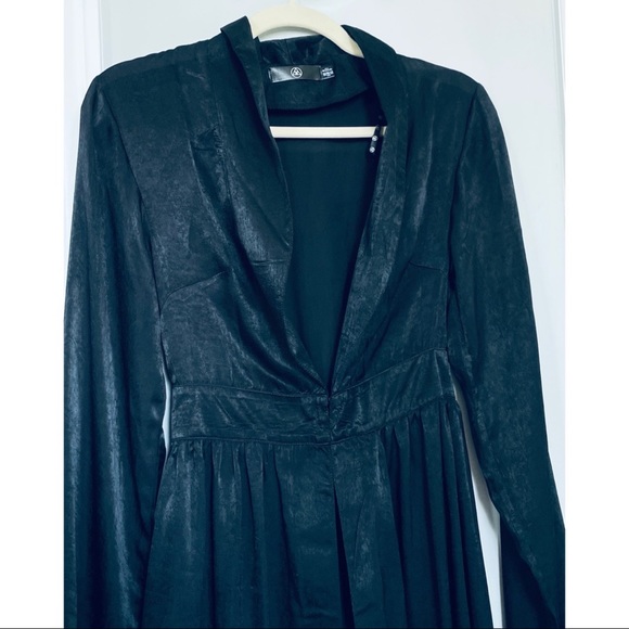 MISSGUIDED Hook Corset Liquid Satin Duster Coat - Picture 8 of 14